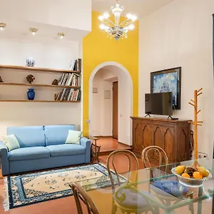 signoria-appartment-with-patio.it-tuscanyhotel.com/