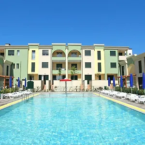 Farnie Lido Altanea Italien